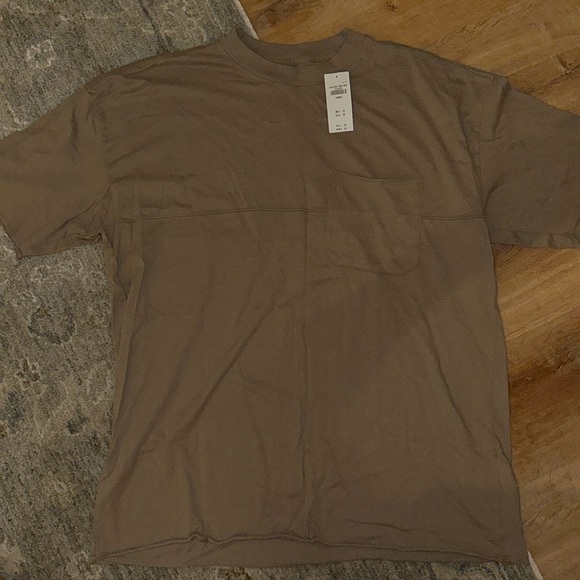 Abercrombie & Fitch Other - A&F men’s NWT longline essential tee
